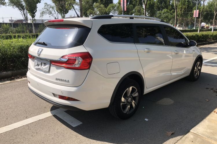 Used Baojun 310W 2017 1.5L Manual Luxury Edition China V Exterior 4