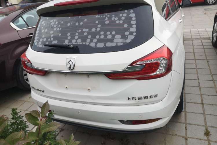 Used Baojun 310W 2017 1.5L Manual Fashion Model China V Exterior 4