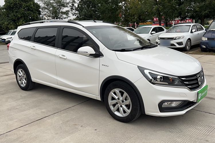 Used Baojun 310W 2017 1.5L Manual Fashion Edition China VI Exterior 4