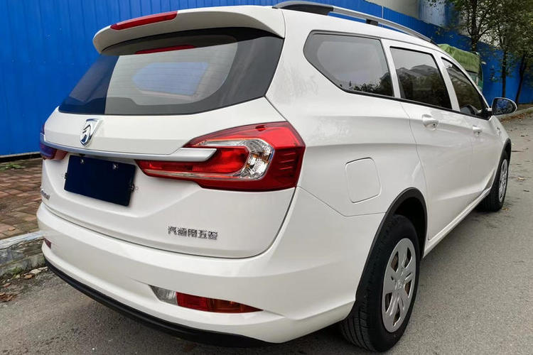 Used Baojun 310W 2017 1.5L Manual Comfort Version China VI Emission Standard Exterior 4