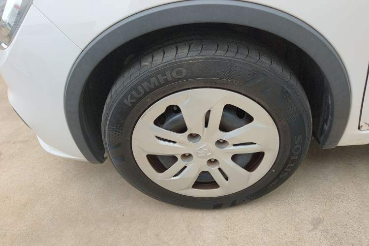 Used Baojun 310W 2017 1.5L Manual Comfort Version China VI Emission Standard Exterior 4