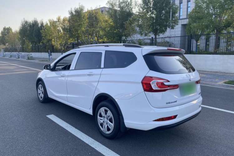 Used Baojun 310W 2017 1.5L Manual Comfort Version China VI Emission Standard Exterior 5