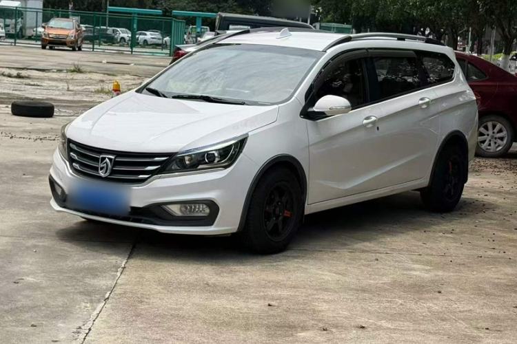 Used Baojun 310W 2017 1.5L Manual Fashion Model China V Exterior 5
