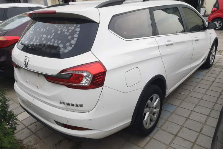 Used Baojun 310W 2017 1.5L Manual Fashion Model China V Exterior 5