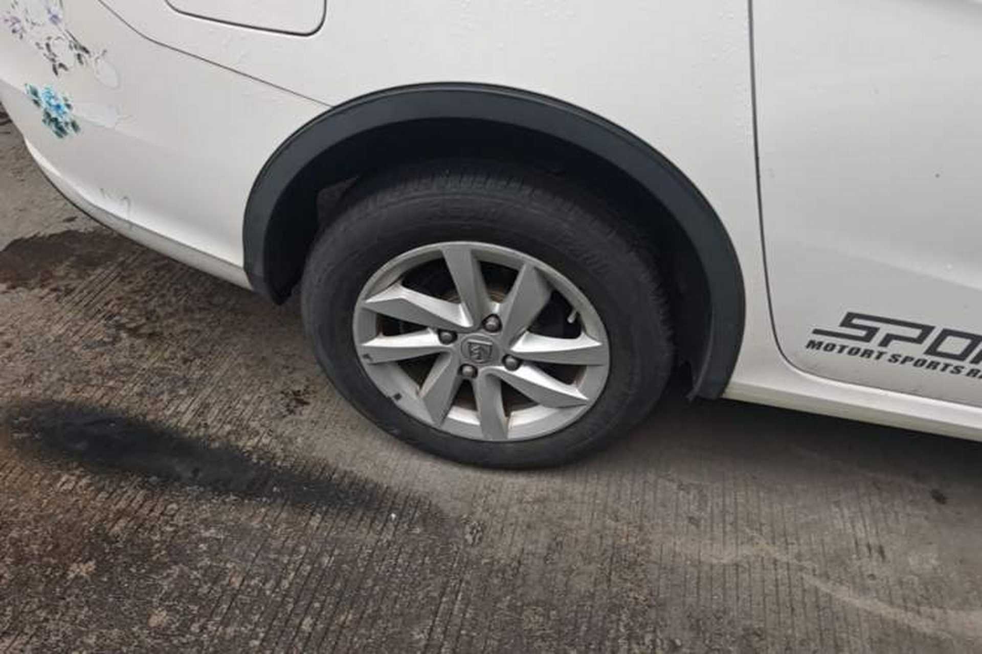 Used Baojun 310W 2017 1.5L Manual Fashion Model China V Exterior 5