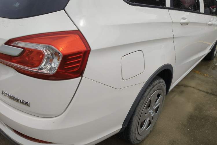 Used Baojun 310W 2017 1.5L Manual Comfort Version China V Exterior 6