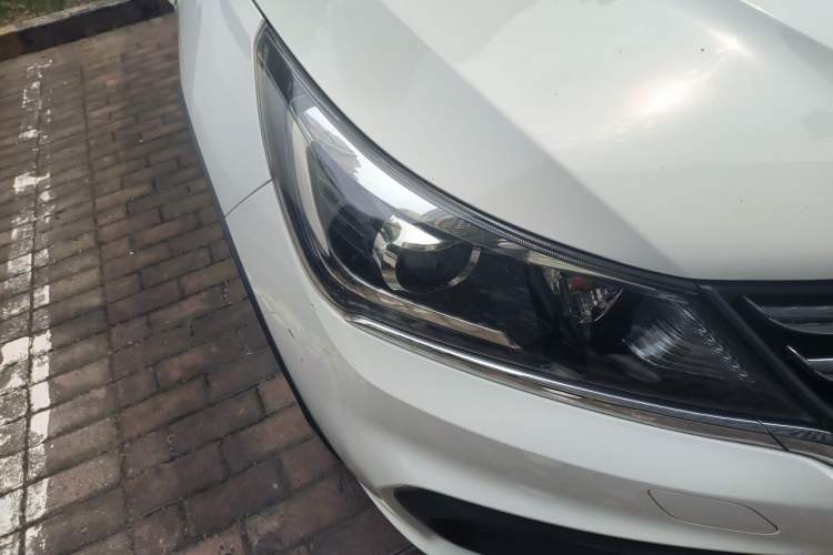 Used Baojun 310W 2017 1.5L Manual Comfort Version China VI Emission Standard Exterior 6