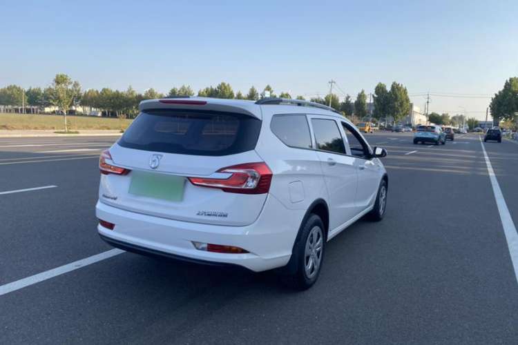 Used Baojun 310W 2017 1.5L Manual Comfort Version China VI Emission Standard Exterior 7