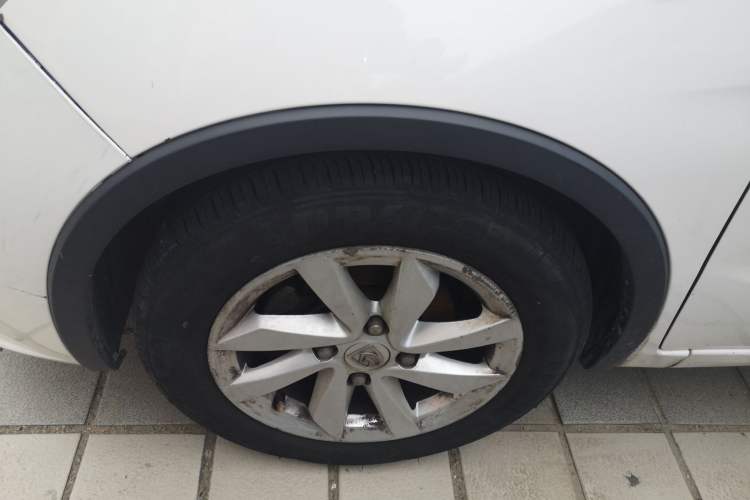 Used Baojun 310W 2017 1.5L Manual Fashion Model China V Exterior 7