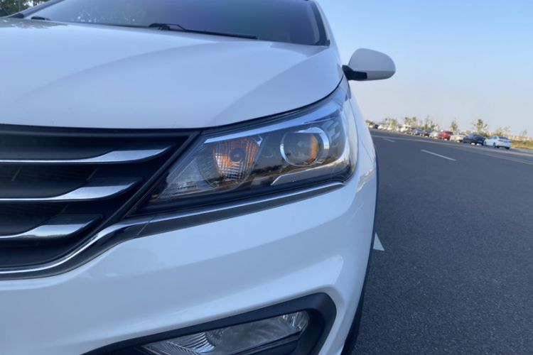Used Baojun 310W 2017 1.5L Manual Comfort Version China VI Emission Standard Exterior 9