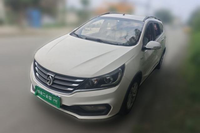 Used Baojun 310W 2017 1.5L Manual Fashion Model China V