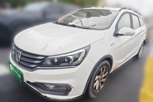 Used Baojun 310W 2017 1.5L Manual Fashion Model China V