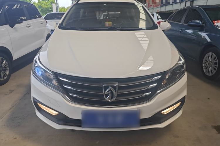 Used Baojun 310W 2017 1.5L Manual Fashion Model China V Front