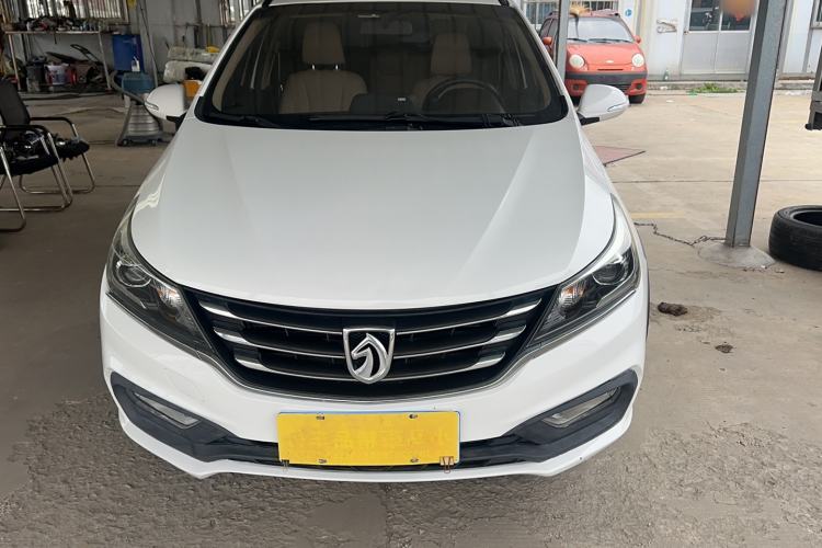 Used Baojun 310W 2017 1.5L Manual Fashion Model China V Front