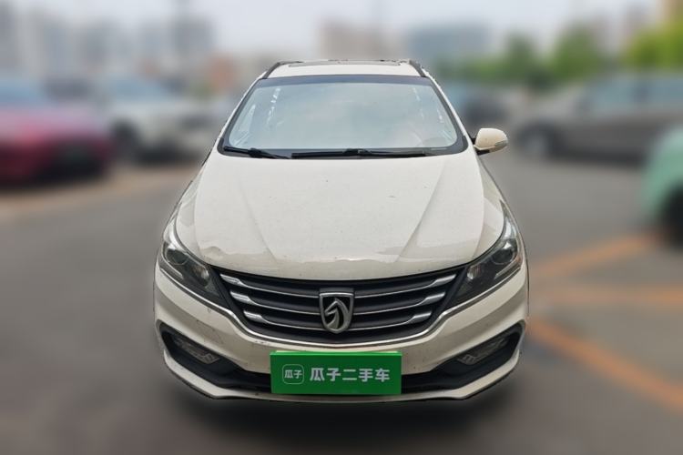 Used Baojun 310W 2017 1.5L Manual Luxury Version China VI Front