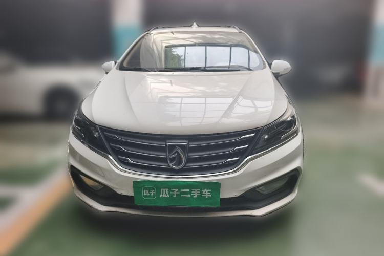 Used Baojun 310W 2017 1.5L Manual Fashion Model China V Front