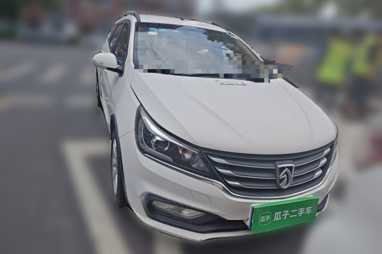 Used Baojun 310W 2017 1.5L Manual Fashion Model China V Front