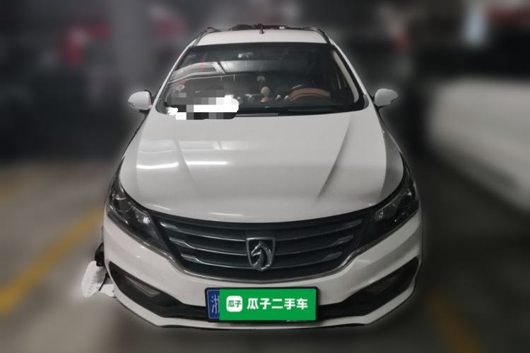 Used Baojun 310W 2017 1.5L Manual Fashion Model China V Front