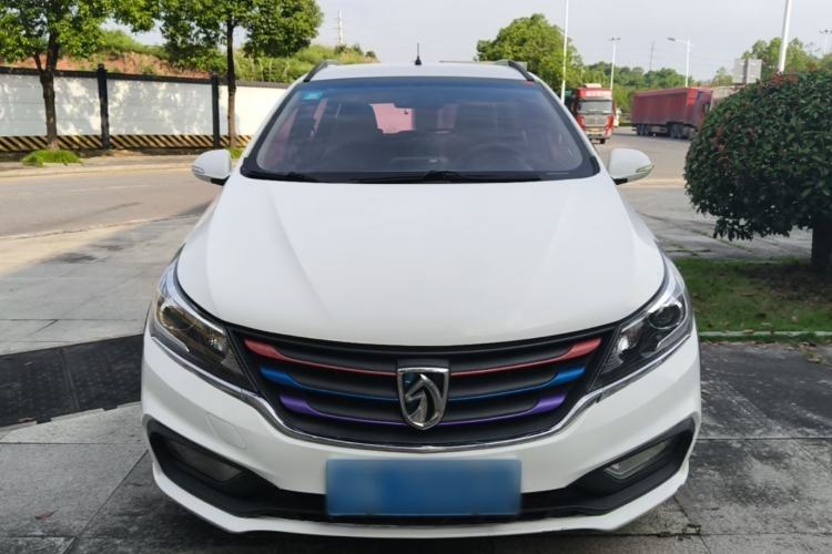 Used Baojun 310W 2017 1.5L Manual Fashion Model China V Front