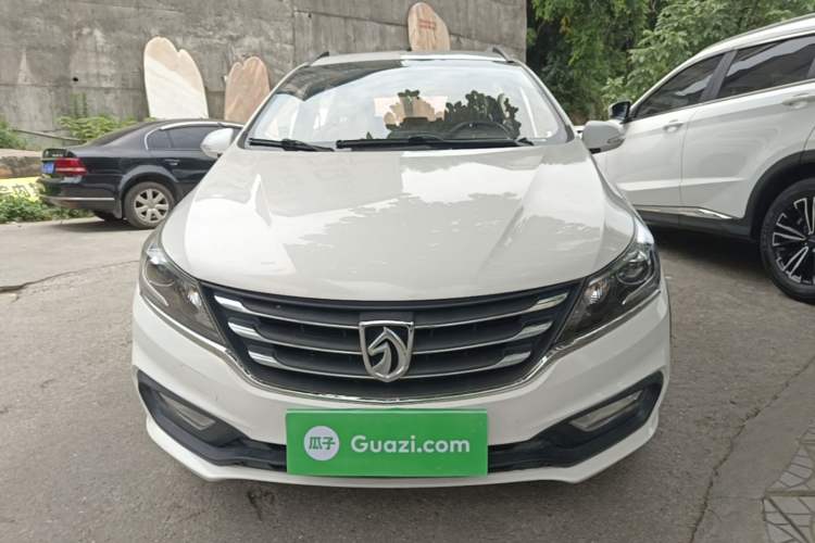 Used Baojun 310W 2017 1.5L Manual Fashion Model China V Front
