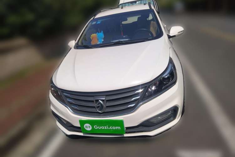 Used Baojun 310W 2017 1.5L Manual Fashion Model China V Front