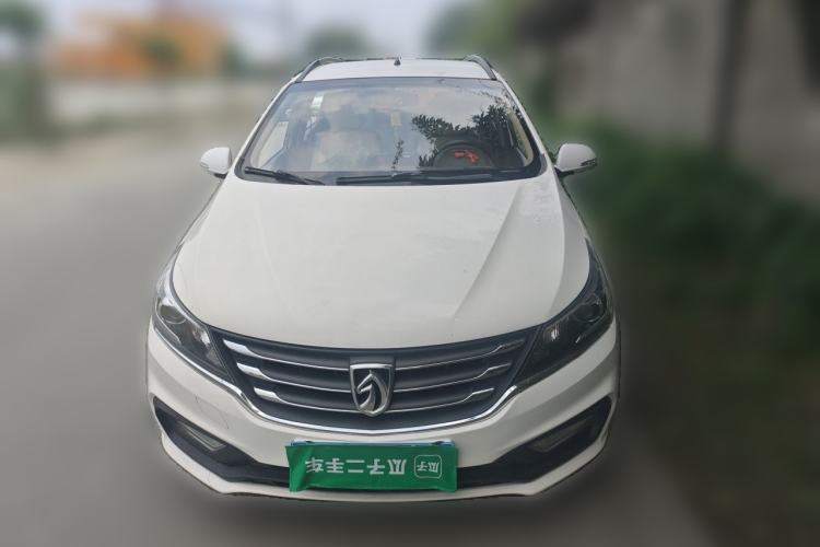 Used Baojun 310W 2017 1.5L Manual Fashion Model China V Front