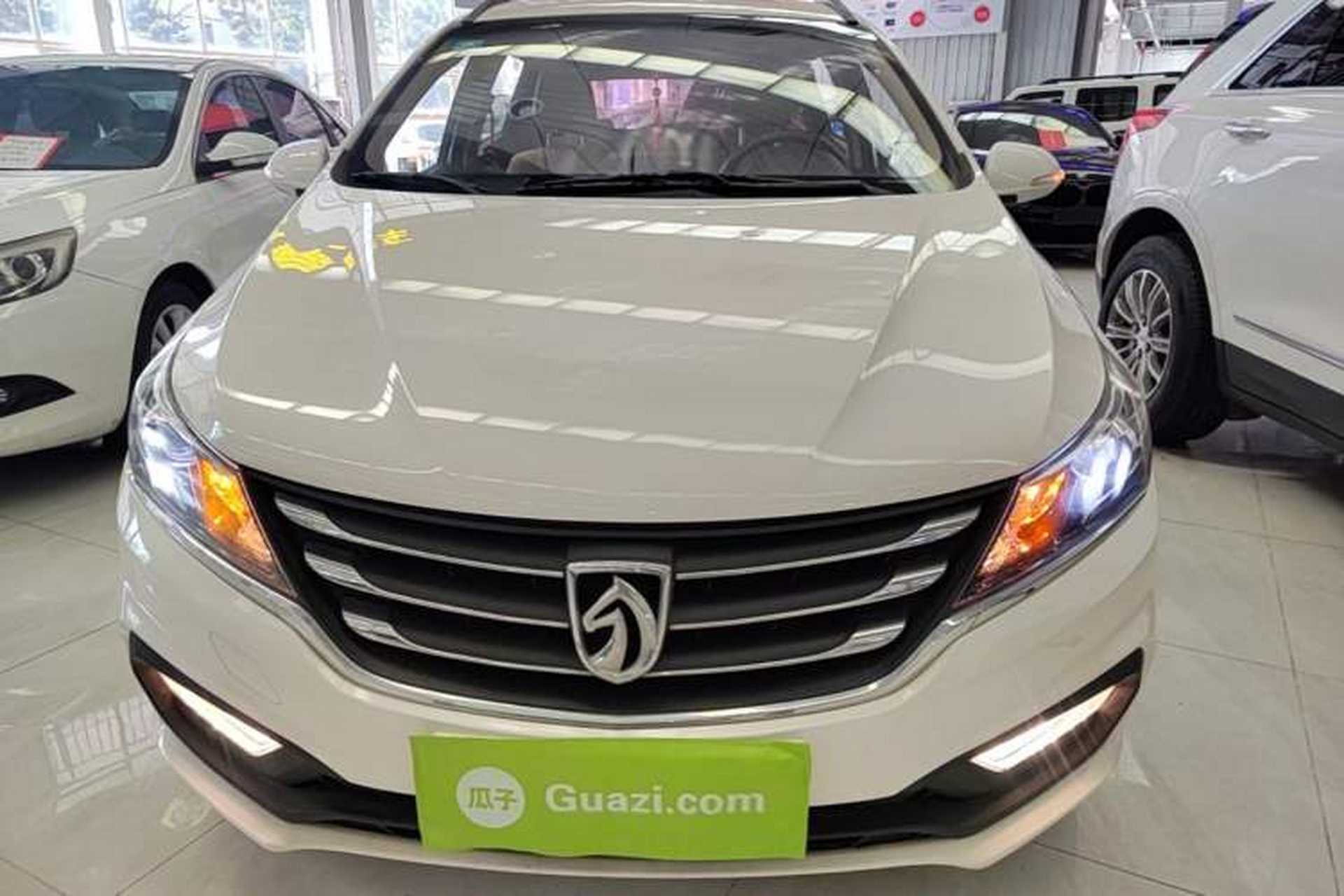 Used Baojun 310W 2017 1.5L Manual Fashion Model China V Front