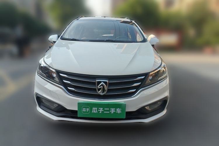 Used Baojun 310W 2017 1.5L Manual Fashion Model China V Front