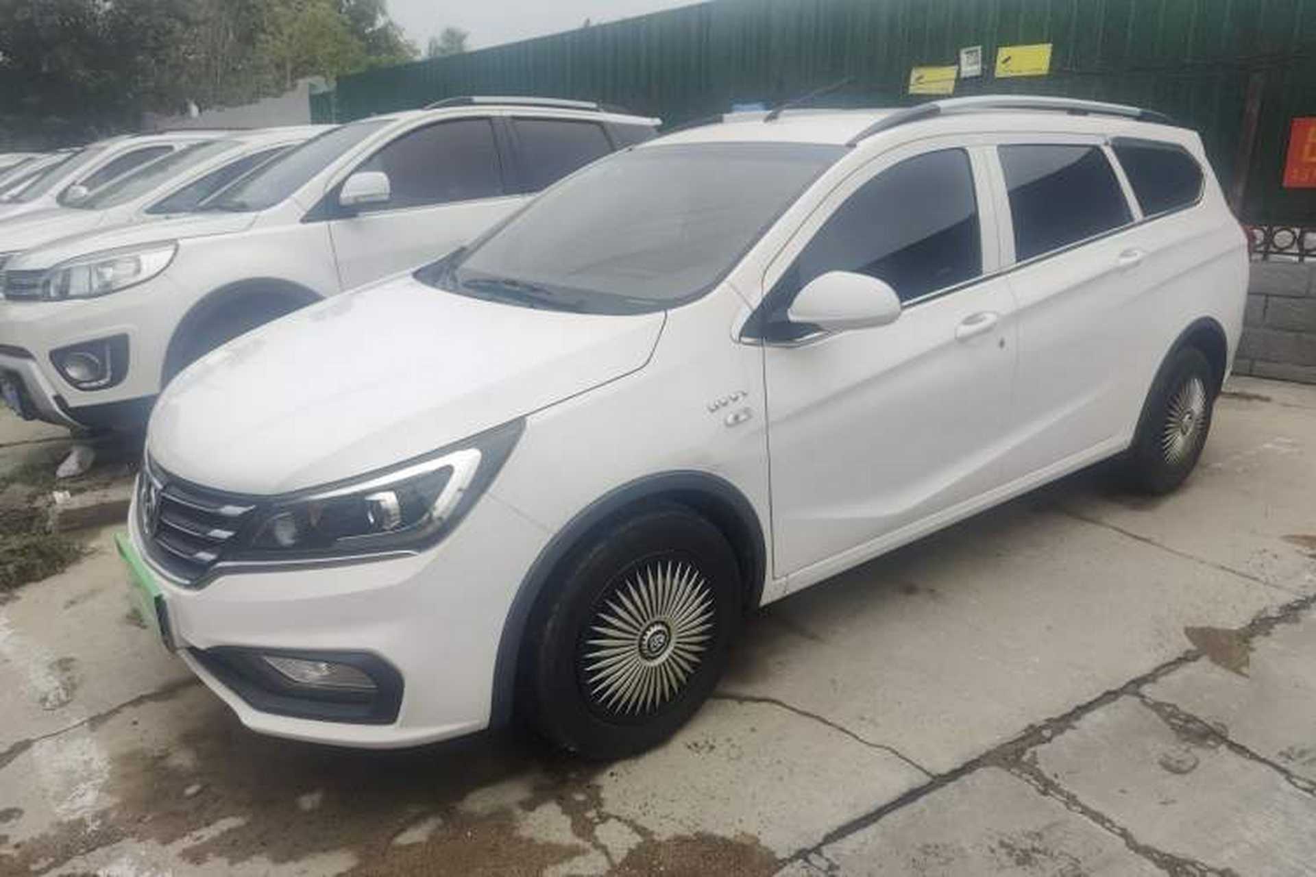 Used Baojun 310W 2017 1.5L Manual Comfort Version China V Front Left 45 Deg