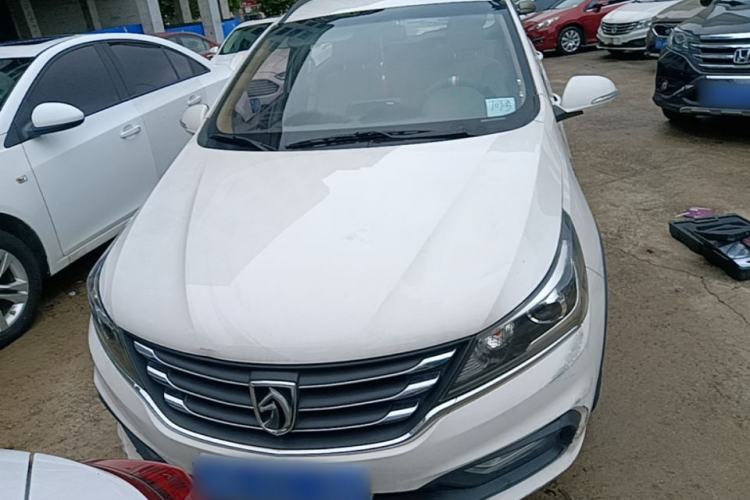 Used Baojun 310W 2017 1.5L Manual Fashion Model China V Front