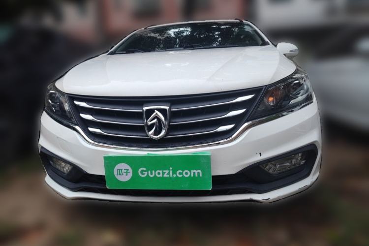 Used Baojun 310W 2017 1.5L Manual Luxury Version China VI Front
