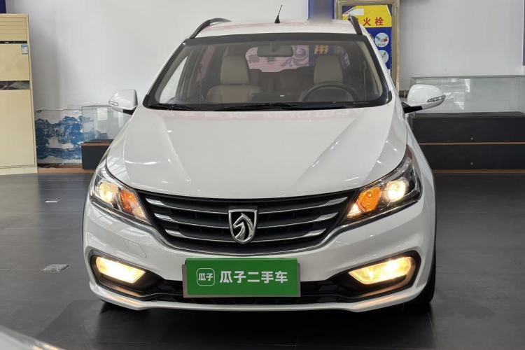 Used Baojun 310W 2017 1.5L Manual Fashion Model China V Front