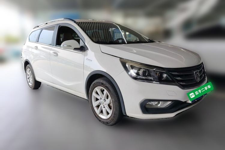 Used Baojun 310W 2017 1.5L Manual Fashion Model China V Front Right 45 Deg
