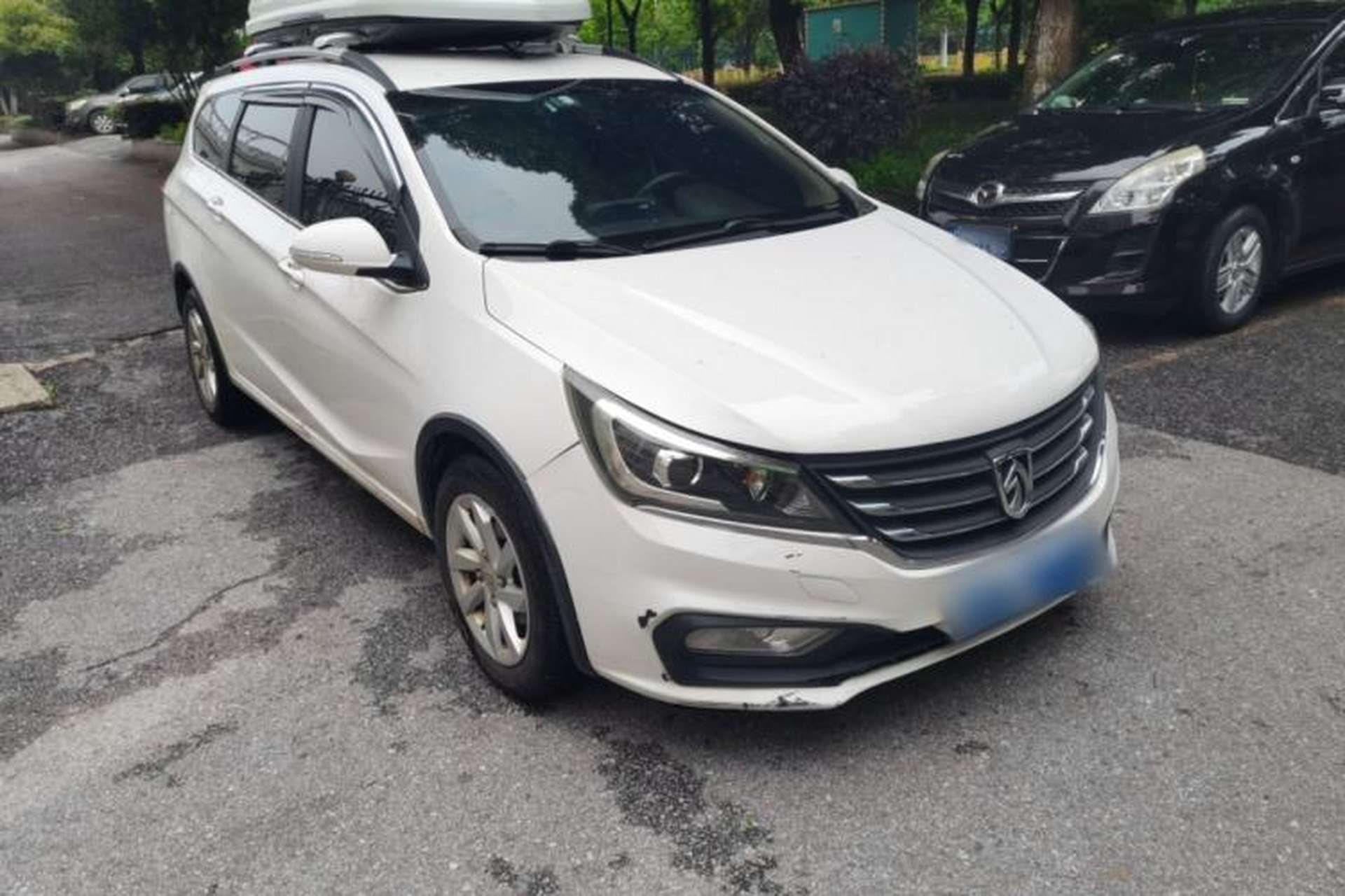 Used Baojun 310W 2017 1.5L Manual Fashion Model China V Front Right 45 Deg