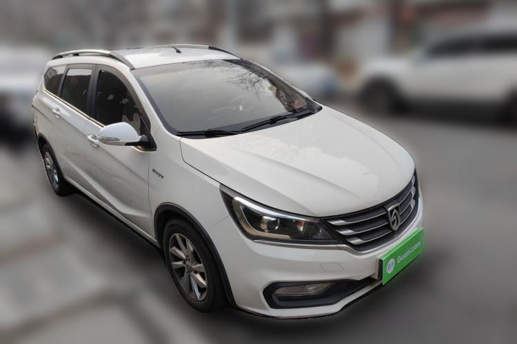 Used Baojun 310W 2017 1.5L Manual Fashion Model China V Front Right 45 Deg