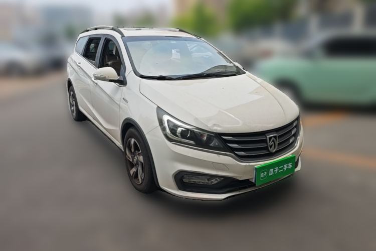 Used Baojun 310W 2017 1.5L Manual Luxury Version China VI Front Right 45 Deg