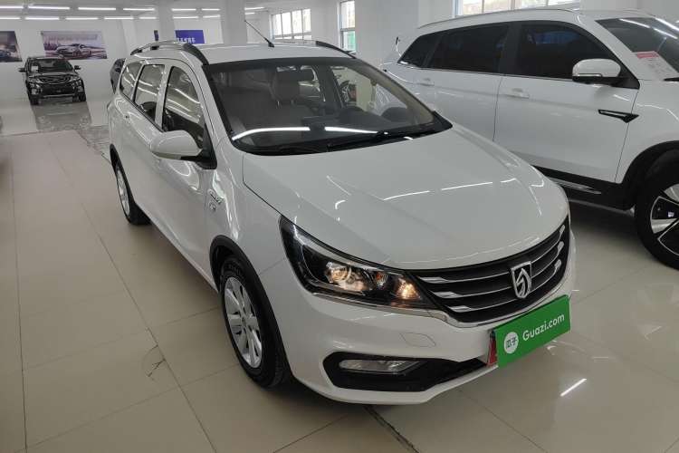 Used Baojun 310W 2017 1.5L Manual Comfort Version China VI Emission Standard Front Right 45 Deg