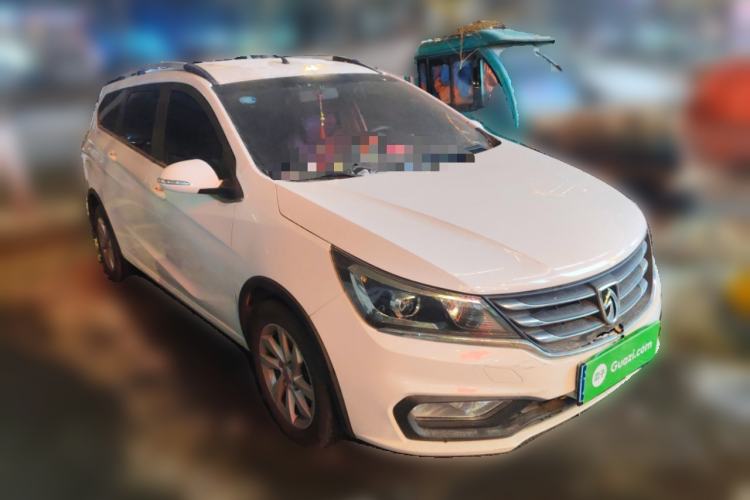 Used Baojun 310W 2017 1.5L Manual Fashion Model China V Front Right 45 Deg