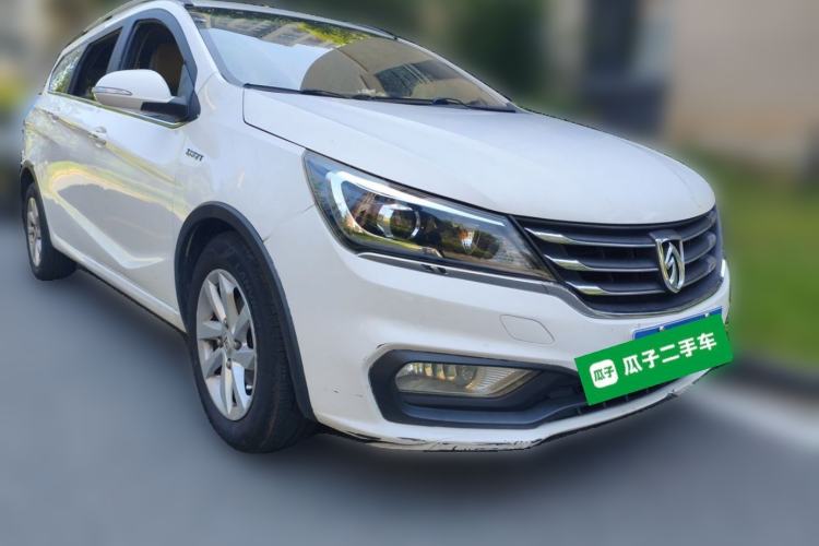 Used Baojun 310W 2017 1.5L Manual Fashion Model China V Front Right 45 Deg