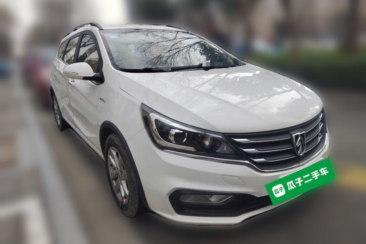 Used Baojun 310W 2017 1.5L Manual Fashion Model China V Front Right 45 Deg