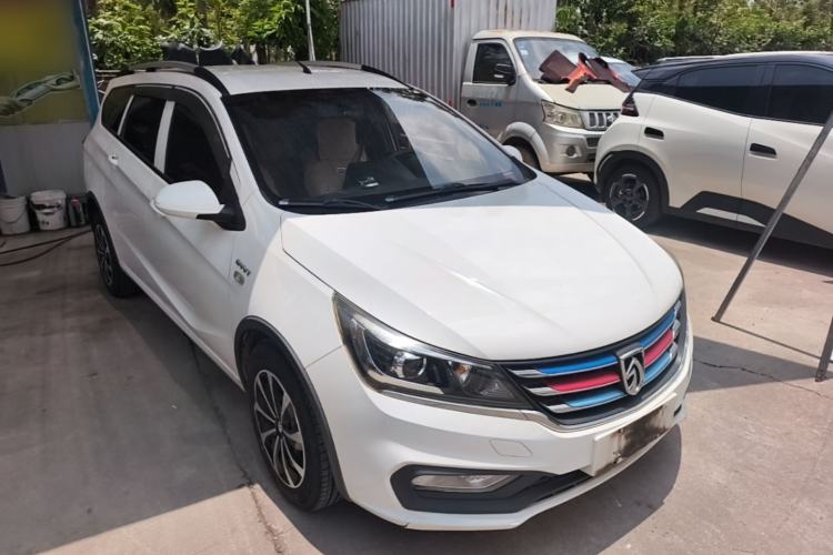 Used Baojun 310W 2017 1.5L Manual Comfort Version China V Front Right 45 Deg