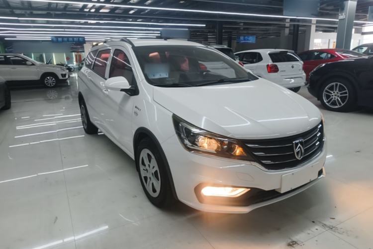 Used Baojun 310W 2017 1.5L Manual Comfort Version China V Front Right 45 Deg