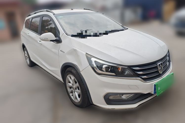 Used Baojun 310W 2017 1.5L Manual Fashion Model China V Front Right 45 Deg