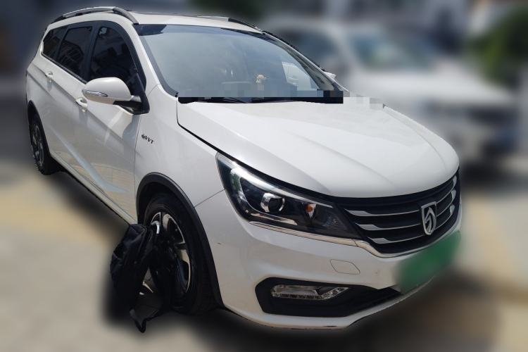 Used Baojun 310W 2017 1.5L Manual Luxury Edition China V Front Right 45 Deg
