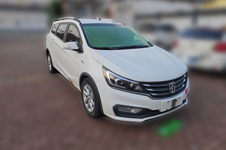 Used Baojun 310W 2017 1.5L Manual Fashion Model China V Front Right 45 Deg