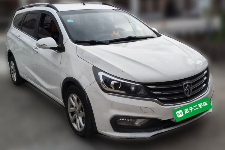 Used Baojun 310W 2017 1.5L Manual Fashion Model China V Front Right 45 Deg