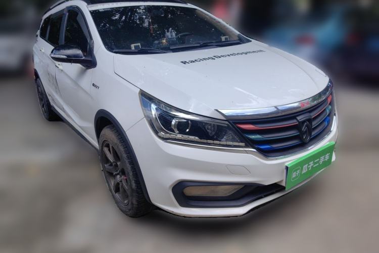 Used Baojun 310W 2017 1.5L Manual Fashion Model China V Front Right 45 Deg
