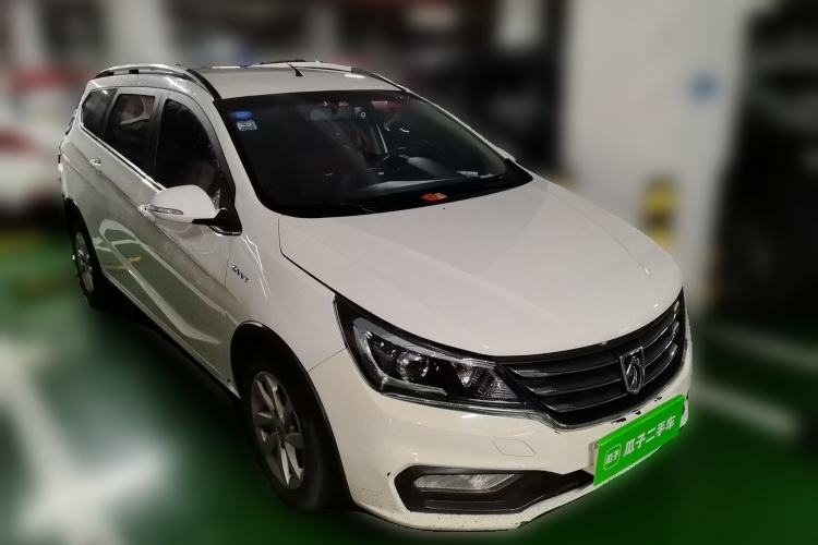 Used Baojun 310W 2017 1.5L Manual Fashion Model China V Front Right 45 Deg