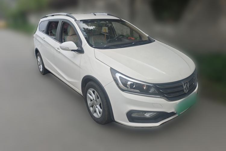 Used Baojun 310W 2017 1.5L Manual Fashion Model China V Front Right 45 Deg