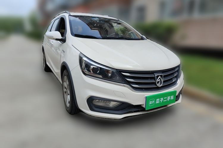 Used Baojun 310W 2017 1.5L Manual Luxury Edition China V Front Right 45 Deg